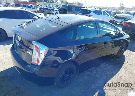 2013 Toyota Prius Three z USA, uszkodzony, nr VIN JTDKN3DU4D5588342